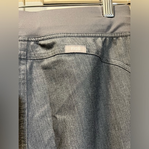 FIGS Kade Cargo Scrub Pants Graphite T21004P - Picture 9 of 13